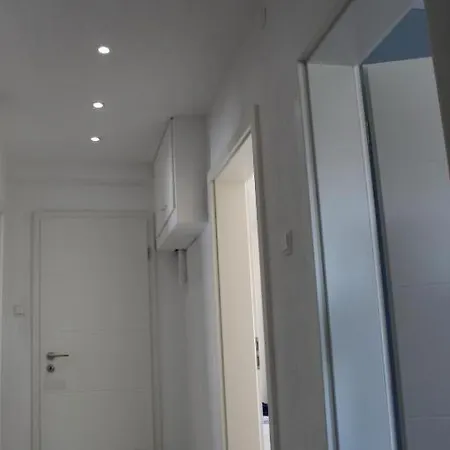 Seahome Apartment